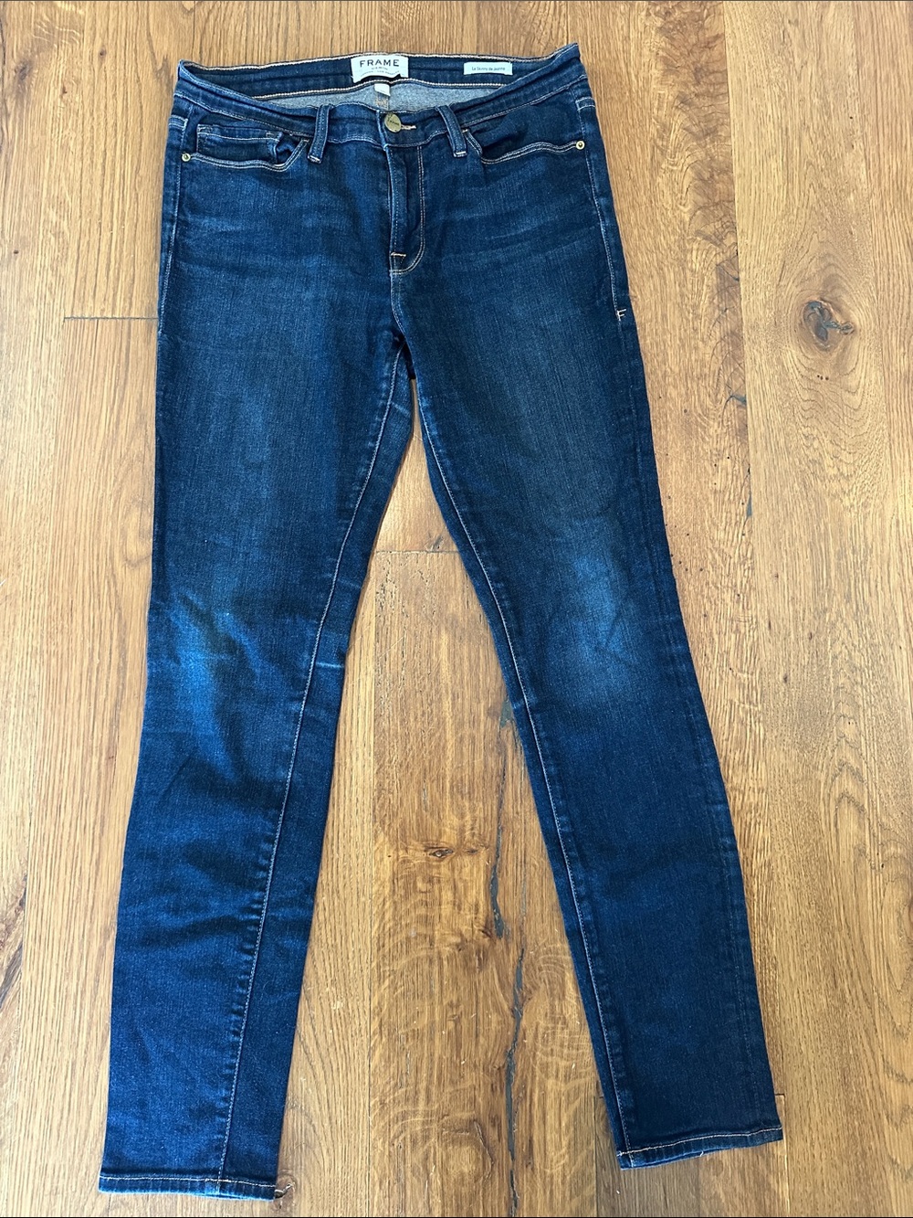 Frame Denim Le Skinny De Jeanne in Dark Blue Wash